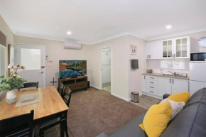 Sur Le Mont - Blackheath - Studio Apartment